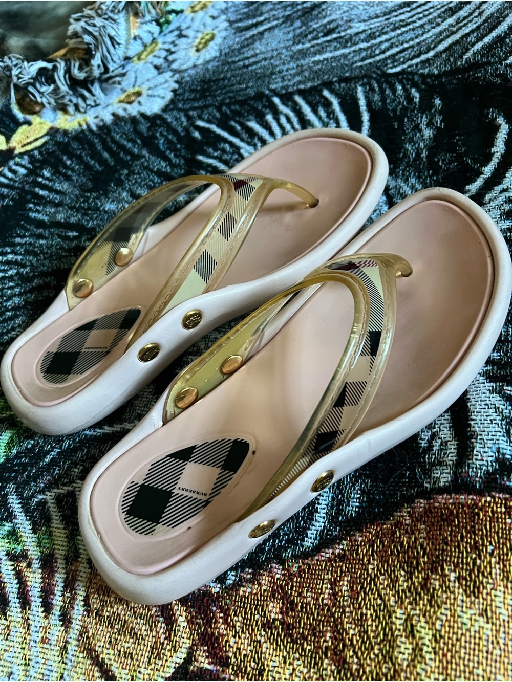 Burberry Pink Thong Sandals - Picture 3 of 6